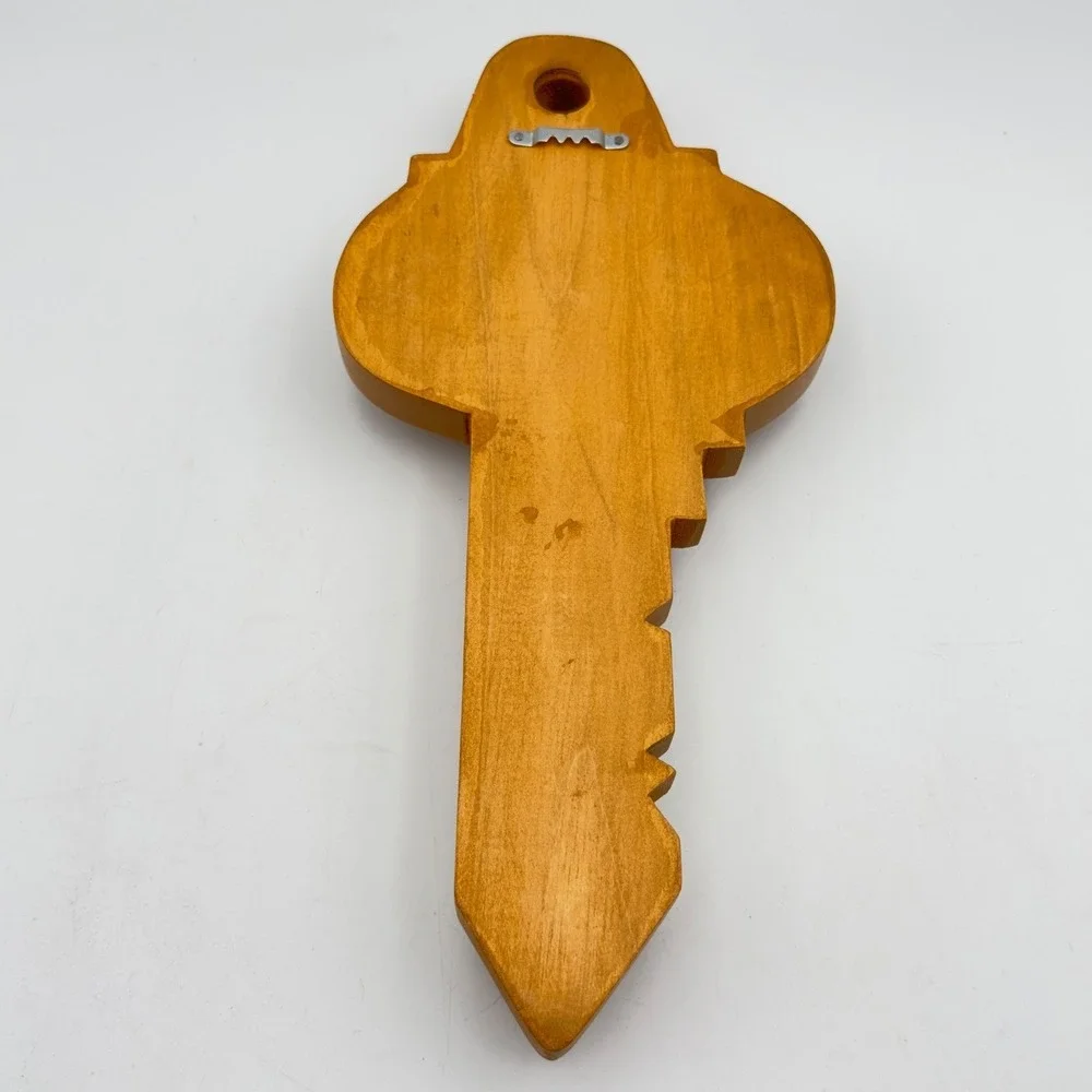 Vintage Wooden Key Shaped Wall Mounted Key Holder 5 Hook Honey Brown Retro Decor